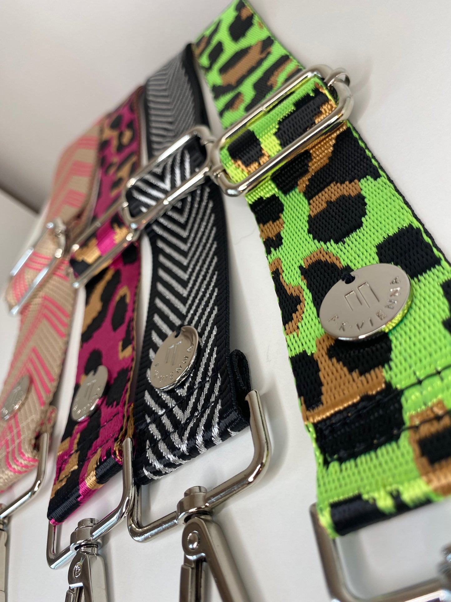 Shoulder Strap Bag Leopard 3,8 yellow neon / silver Hardware