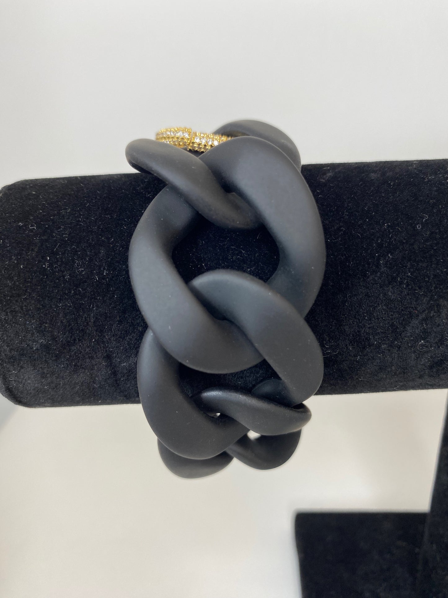 Chunky Chain Black Matt with strass ring Gold