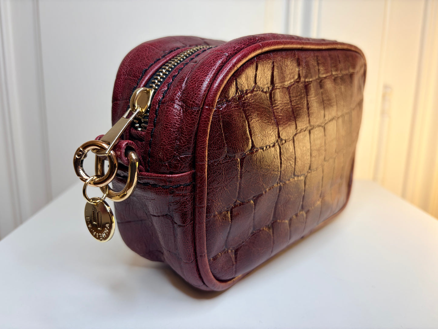 Francesca Bag S Bordeaux Croco effect