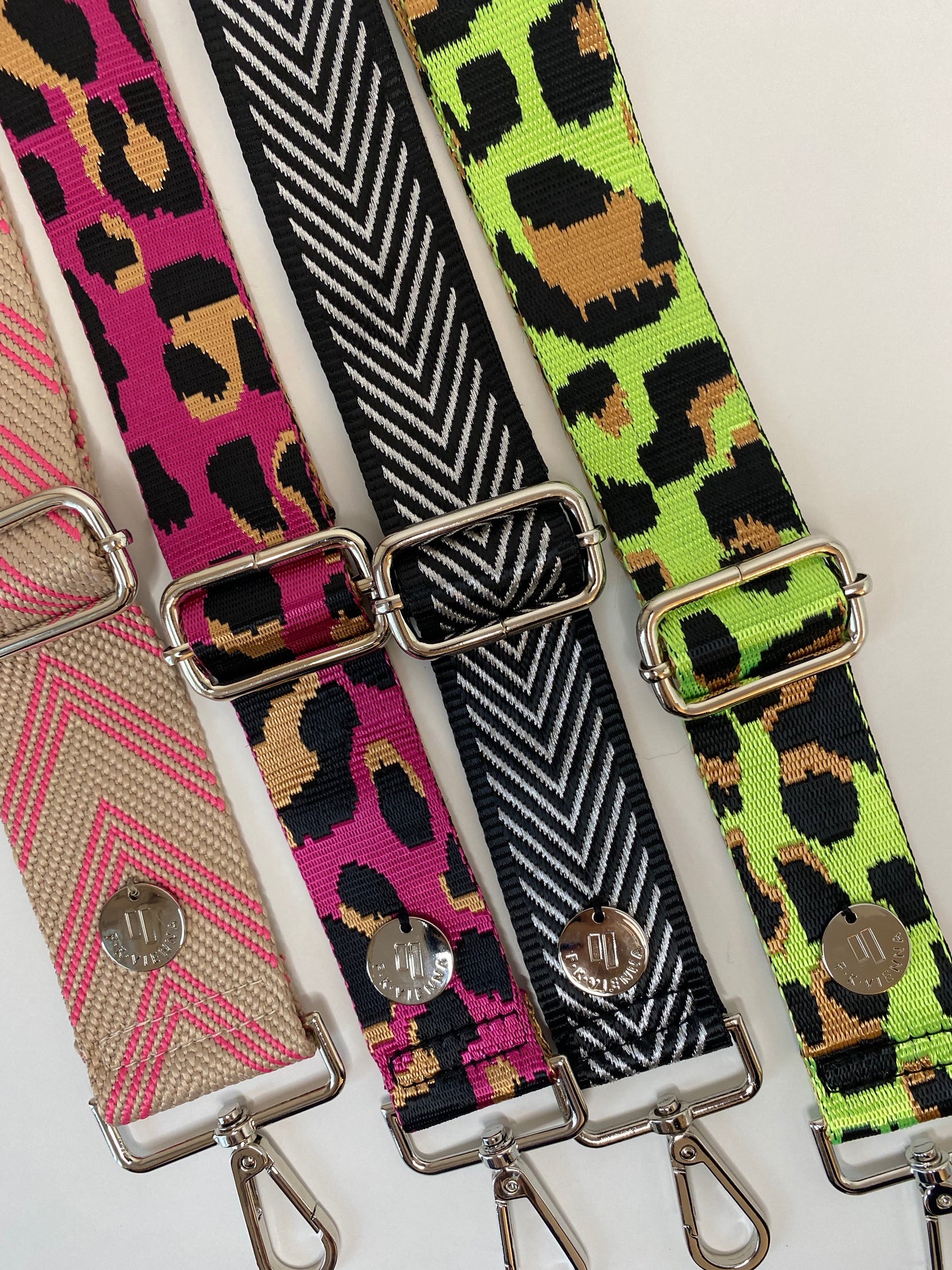 F-BAG Medium Black shiny buffalo