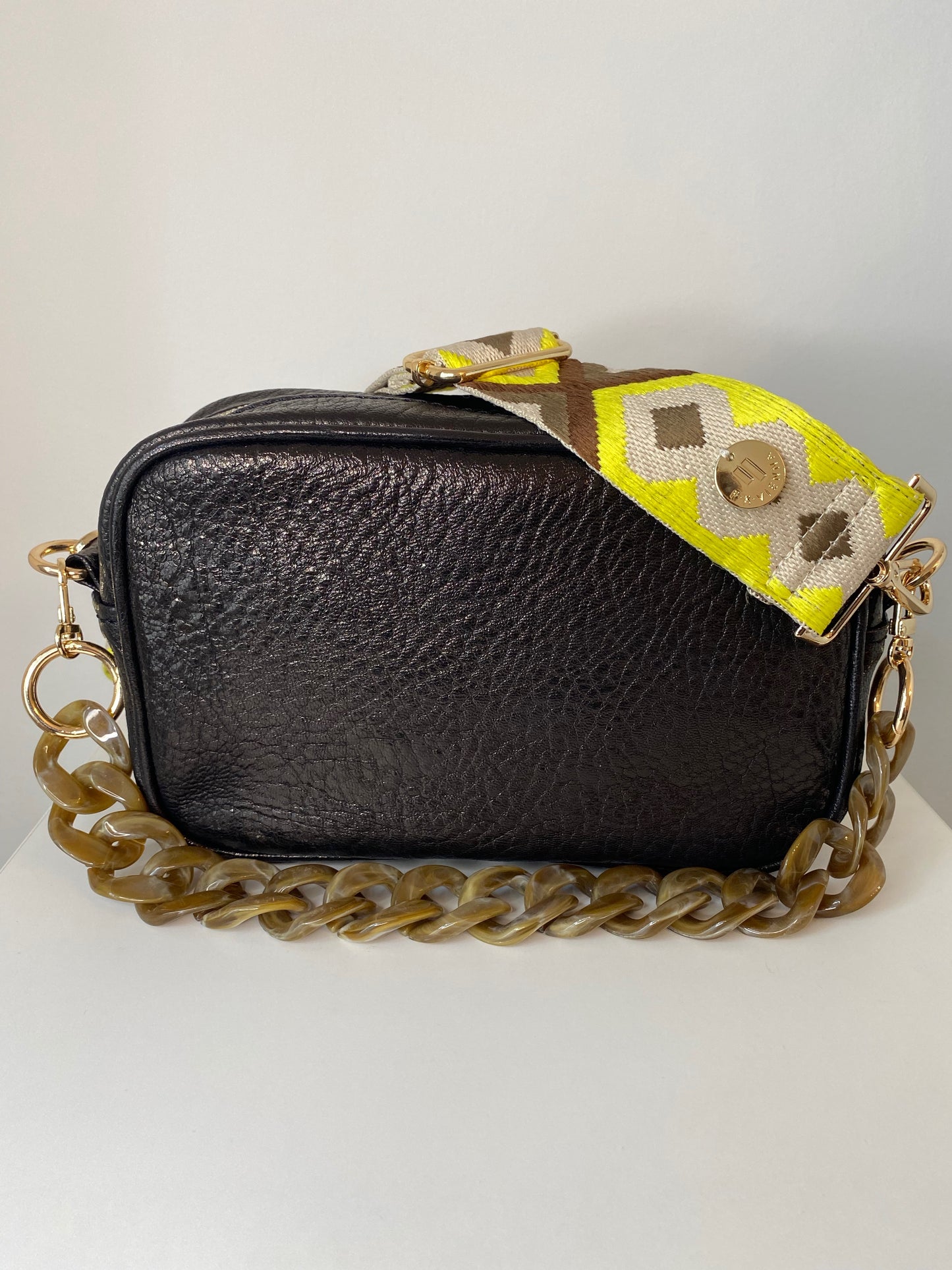 F-BAG Medium Black shiny buffalo