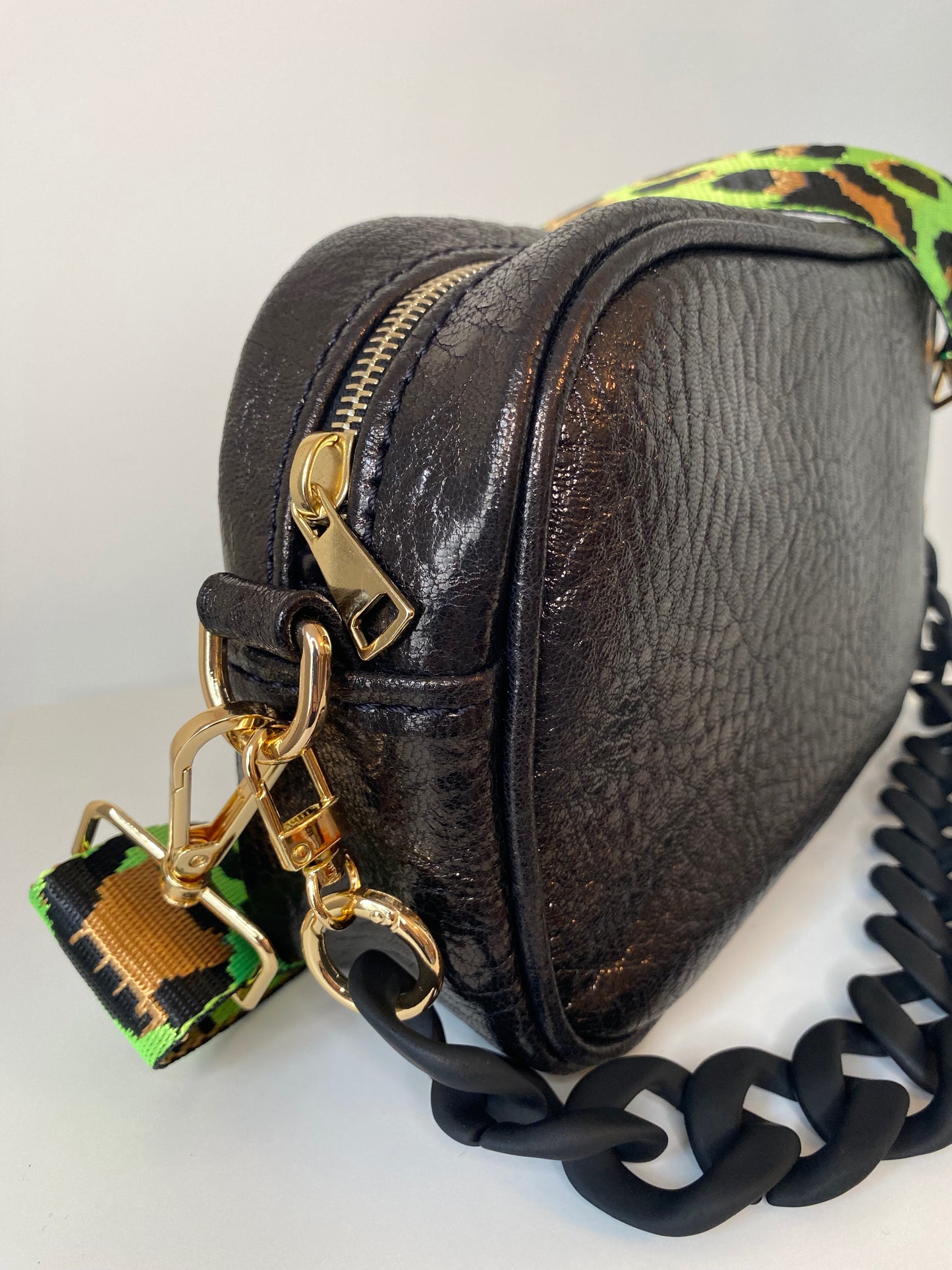 F-BAG Medium Black shiny buffalo