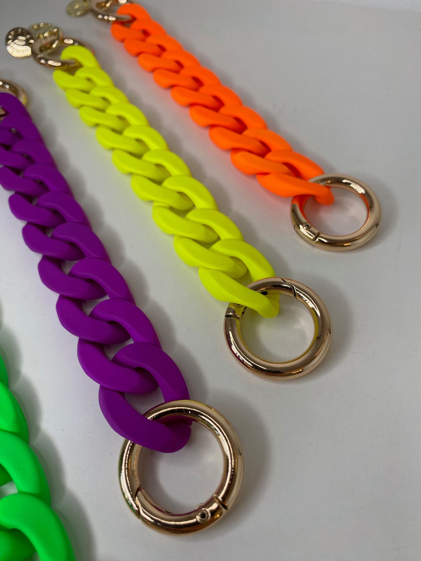 Chunky Chain Neon Violet